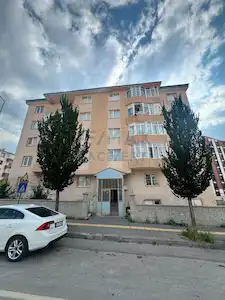 RE/MAX LACİVERT'TEN ŞEHİR HATSANESİNE YAKIN 2+1 KİRALIK DAİRE
