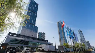 ÇAYYOLU SMK TOWER 'DA ESKİŞEHİR YOLU CEPHELİ KİRALIK 1+1 OFİS
