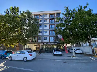 ÇEKMEKÖY TURGUT ÖZAL CADDESI ÜZERINDE KIRALIK DÜKKAN