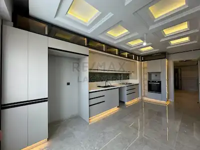 RE/MAX LACİVERT'TEN KOMBİNA'DA SATILIK 4+1 DAİRE
