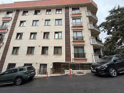 REMAX WE ZÜMRÜTEVLER DE 2+1 SATILIK DAİRE