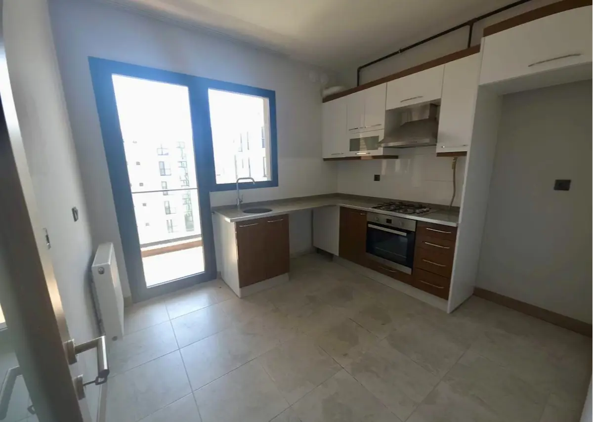 ÇORLU’DA 2024 YAPIMI 3+1 | 110 M² NET | 2 BANYO | BALKONLU | MERKEZİ ISITMA (PAY ÖLÇER)