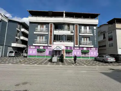 KARTEPE FSM'DE SİTE İÇİ KİRALIK 3+1 GENİŞ ARAKAT DÜZ DAİRE