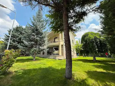ÇAYYOLU  ULUSOY VİLLALARI’NDA GÜNEY CEPHELİ 6+1 VİLLA