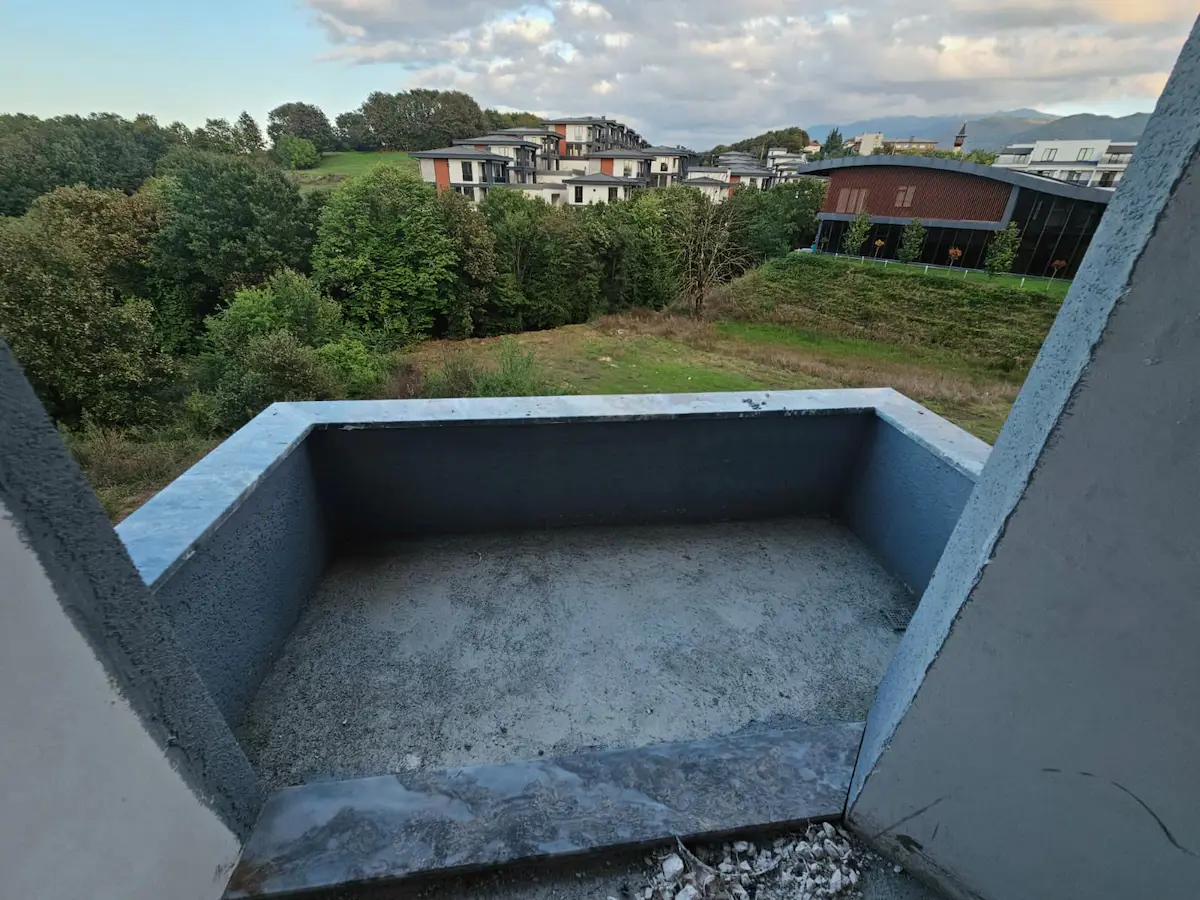 REMAX MYRADAN BAŞİSKELEDE SATILIK ARAKAT 1+1 DAİRE MERKEZİ KONUM