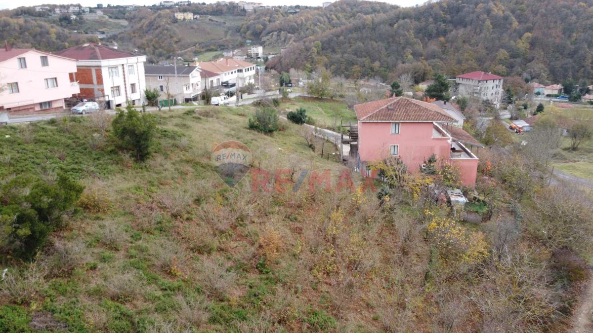 ÇAVUŞBAŞI ÇIFTLIK MAHALLESI'NDE MÜSTAKIL SATILIK 960M² ARSA