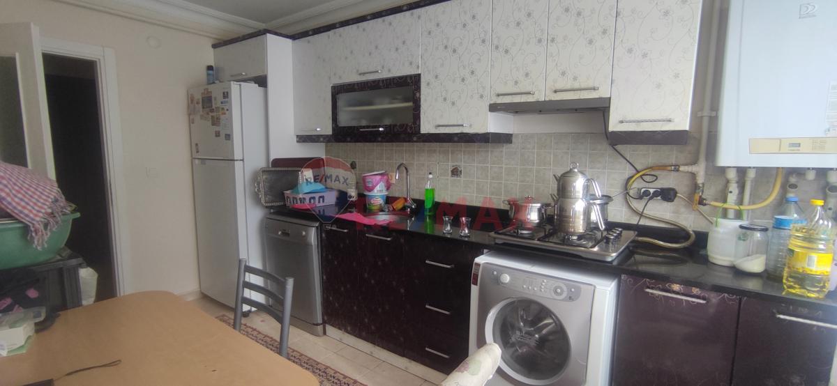 Emek Mahallesi'nde İlhan Varank'a Komşu Büyük ve Geniş Dubleks