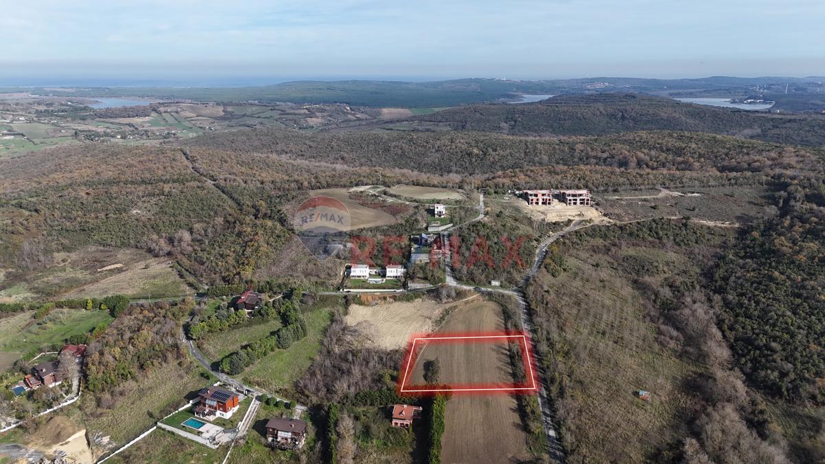 ARNAVUTKÖY DURUSU PARK SİTESİ KAT İRTİFAKLI ARSA REMAX ASTYLE