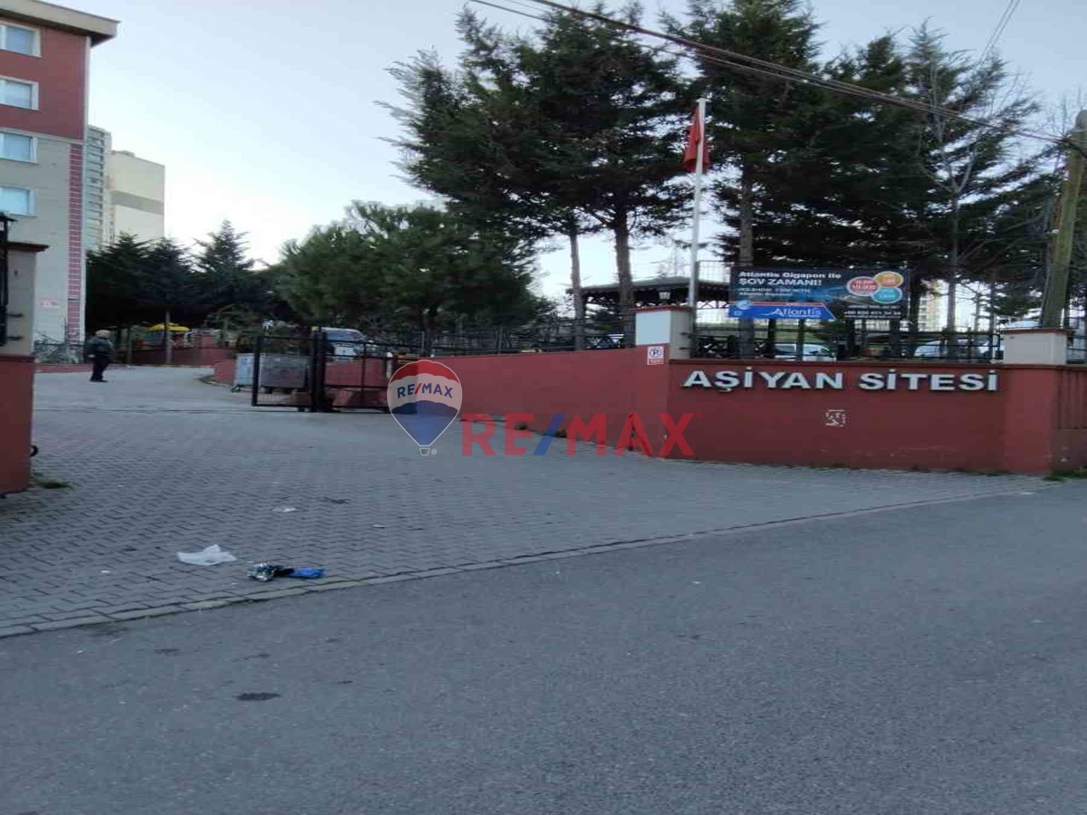 ESENYURT AŞİYAN SİTESİNDE 3+1 SATILIK DAİRE