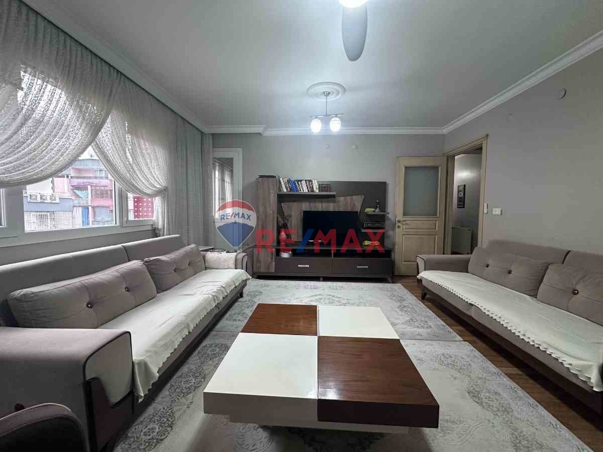 BUCA YAYLACIK MAHALLESI 3+1 CADDE ÜZERI FERAH SATILIK DAIRE