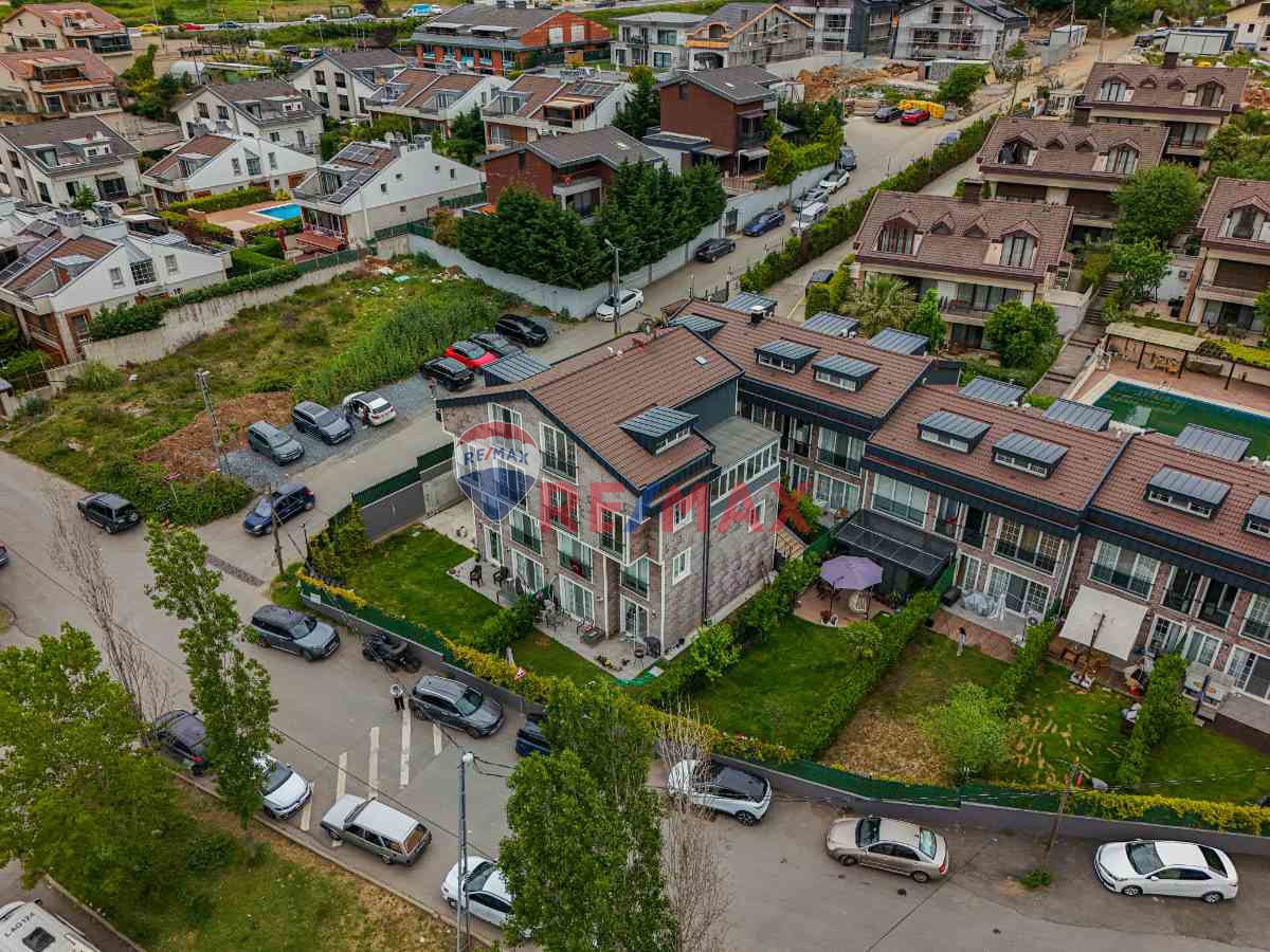 ZEKERIYAKÖY’DE FERAH 3+1 ÇATI DUBLEKS, DOĞAYLA İÇ İÇE, MODERN YAŞAM!