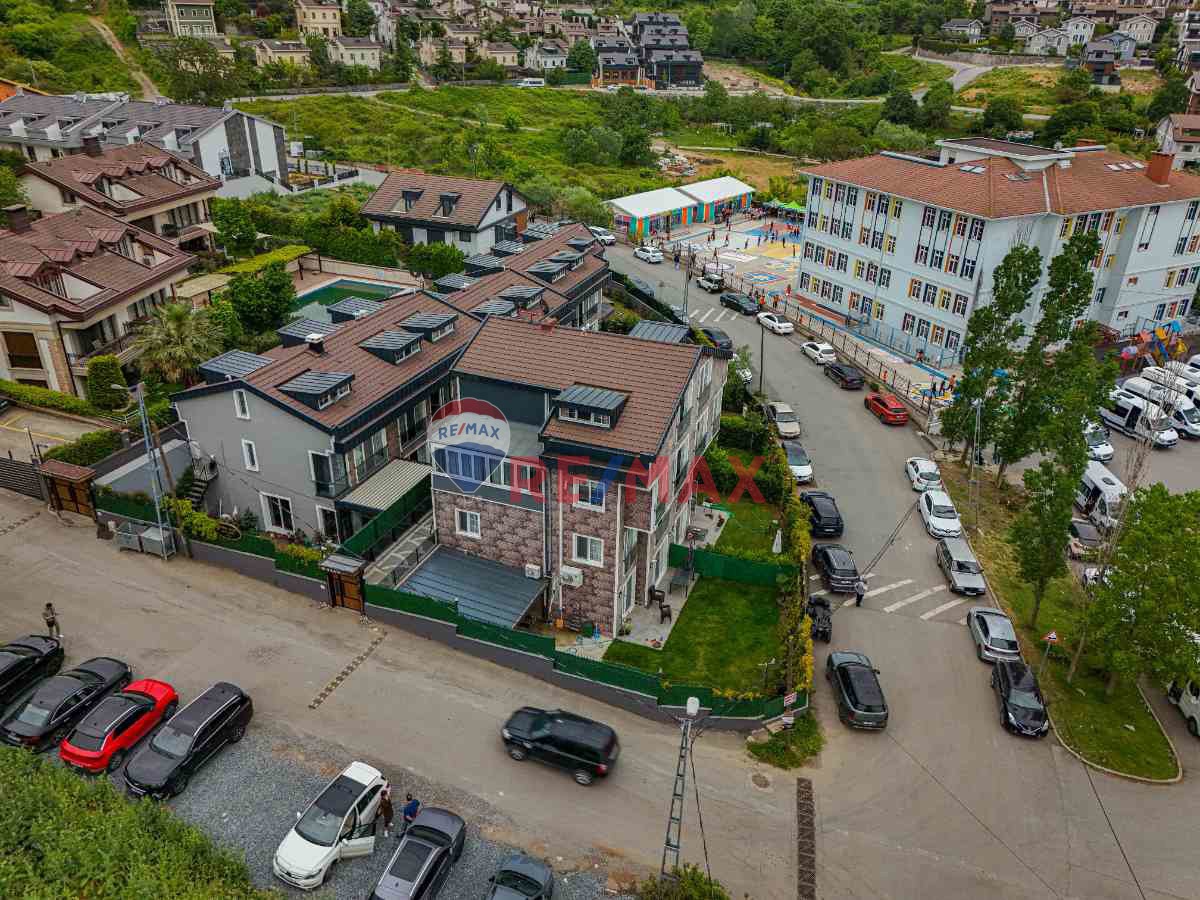 ZEKERIYAKÖY’DE FERAH 3+1 ÇATI DUBLEKS, DOĞAYLA İÇ İÇE, MODERN YAŞAM!