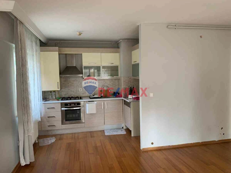 KARTAL SELECTİVE EVLERİ SİTESİNDE BOŞ 1+1 SATILIK DAİRE