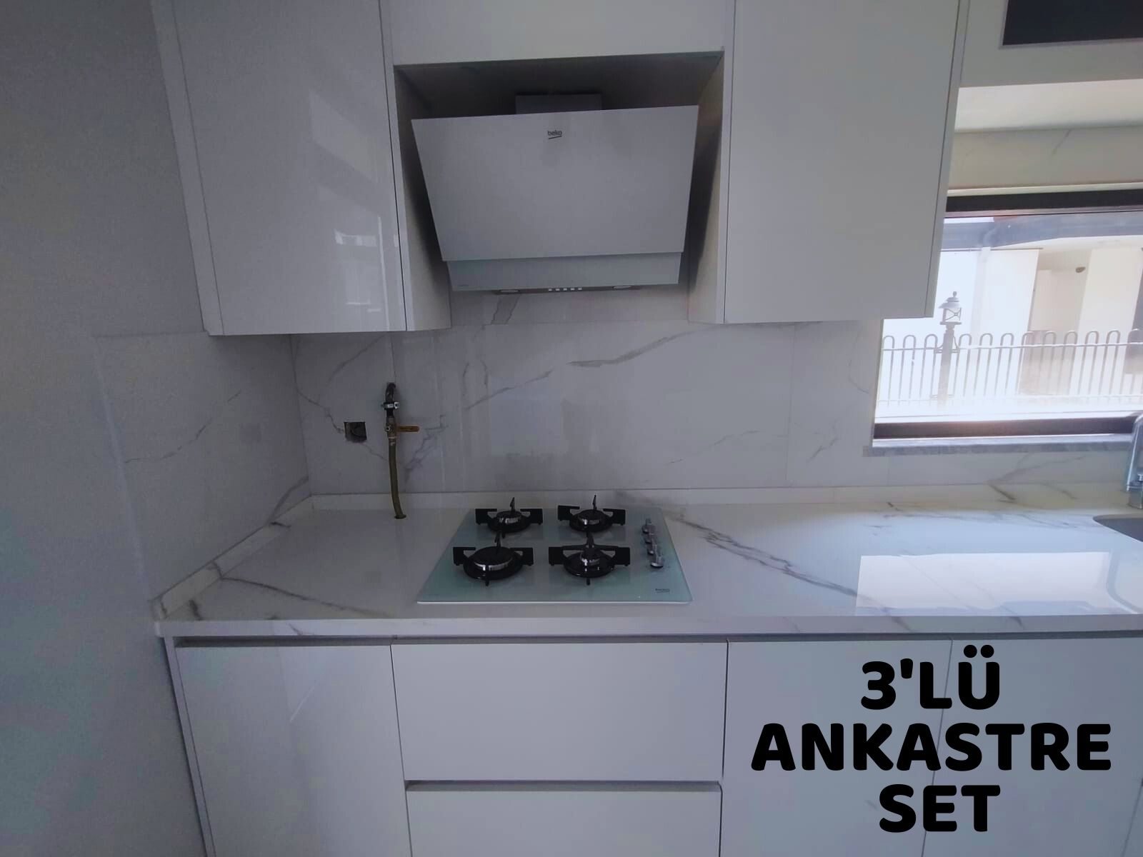 ÖZEL BAHÇELI, AYRI GIRIŞLI 4+1 KIRALIK VILLA!