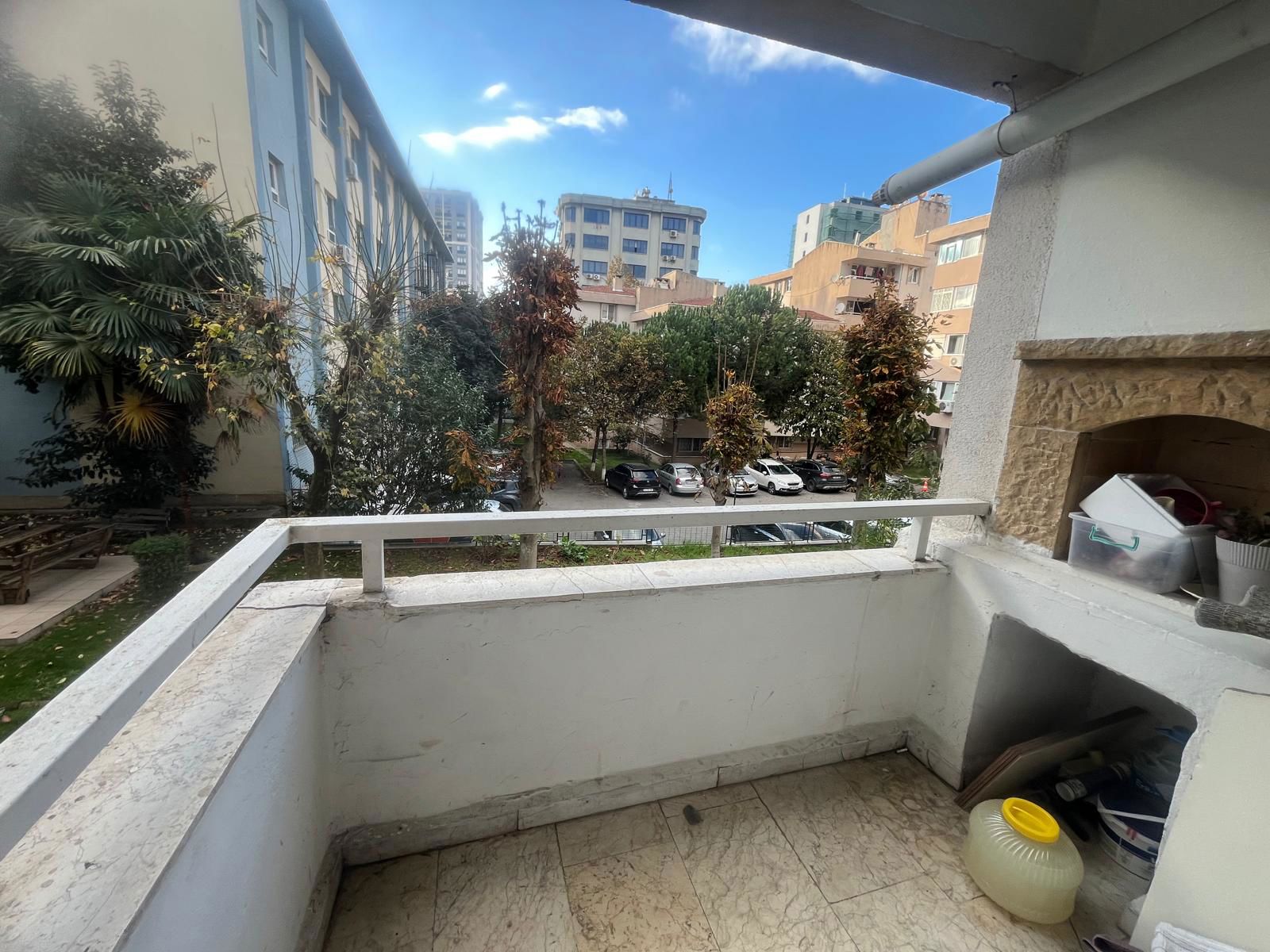 SÜMKO SITESINDE  SITE IÇINE BAKAN ARAKAT 3+1 DAIRE