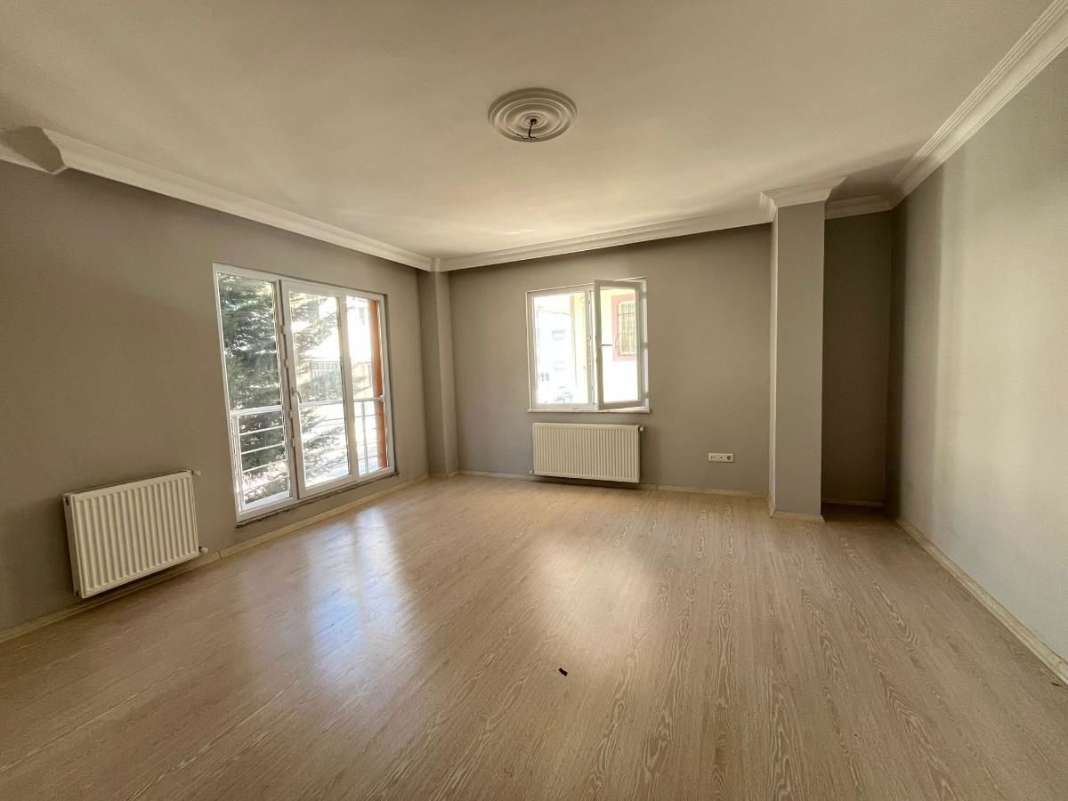 MERKEZI KONUMDA ASANSÖRLÜ 1.KAT 2+1 DAIRE