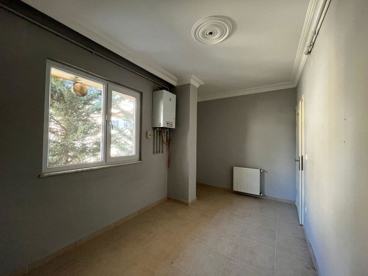 MERKEZI KONUMDA ASANSÖRLÜ 1.KAT 2+1 DAIRE