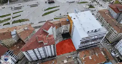 REMAX DOĞUDAN ÇARŞI MERKEZDE SATILIK ARSA HİSSESİ