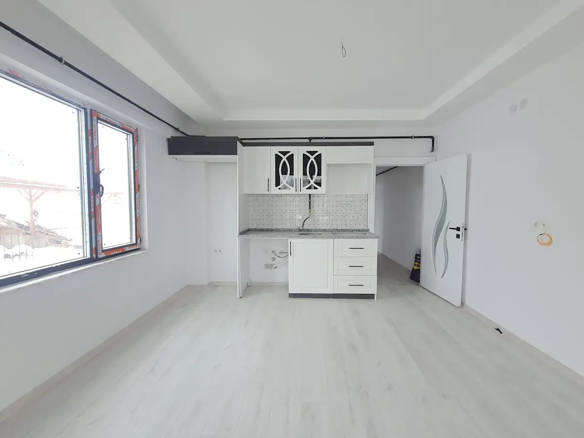 REMAX DOĞU'DAN SÜRSÜRÜ MAHALLESİ YEŞİL CAMİ YANI KİRALIK 1+1