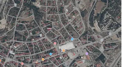 ÇAMELİ MERKEZDE PAZARYERİ ÜSTÜ KONUT ARSASI