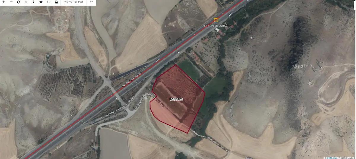 BALLIKUYUMCU DA ESKİŞEHİR YOLU ÜZERİ SATILIK ARSA
