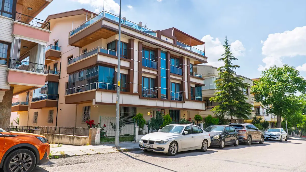 SUBAYEVLERİ ŞEHİR MANZARALI YAPILI TERASLI 6+2 DUBLEKS SATILIK DAİRE