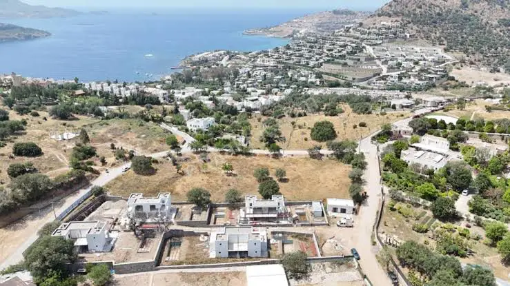 BODRUM YALIKAVAK GÖKÇEBEL'DE 13.861 M² SATILIK TARLA