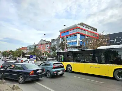 SARIGAZİ KAYMAKAMLIK KARŞISI NET 160 M² DUBLEKS OFİS KATI