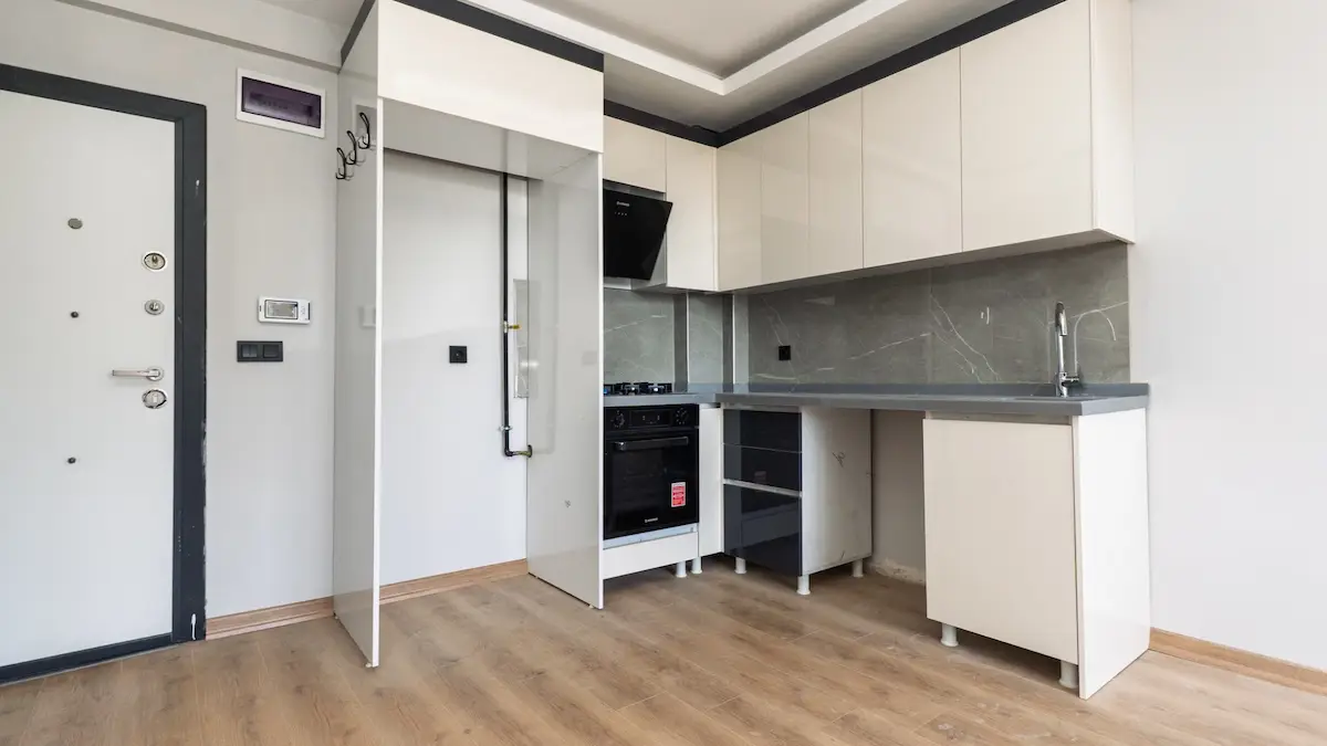 TAŞPINAR MAHALLESİNDE MERKEZİ KONUMDA SATILIK 1+1