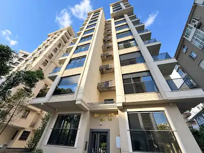 KADIKÖY KOZYATAĞI 'NDA SIFIR BİNADA YERDEN ISITMALI SATILIK 2+1 DAİRE
