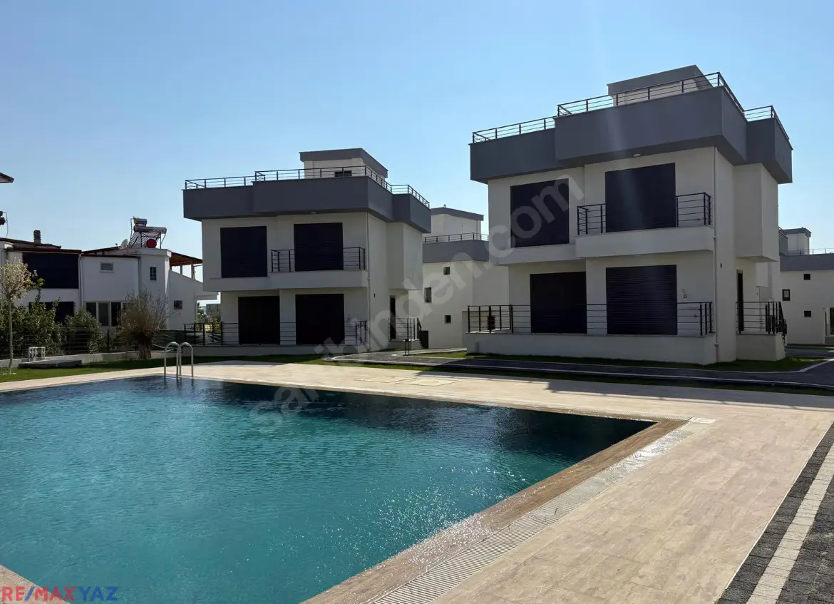 RE/MAX YAZ'DAN İÇMELER BÖLGESİNDE HAVUZLU SATILIK SIFIR VİLLALAR