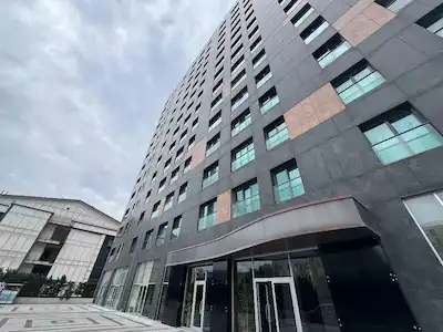 QUALITY RESIDENCE'DA SİTENİN EN ÖZEL SATILIK 2+1 KAPALI MUTFAKLI DAIRESİ