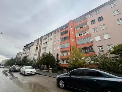 REMAX İLKE'DEN YENİŞEHİR'DE 3+1 SATILIK DAİRE