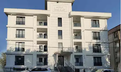 BÜYÜKÇEKMECE HÜRRIYET MAH. SIFIR 3+1 BAHCE KATI