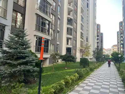 ADNAN KAHVECİ MAH. ELİTPARKTA FIRSAT 1+1 SATILIK DAİRE