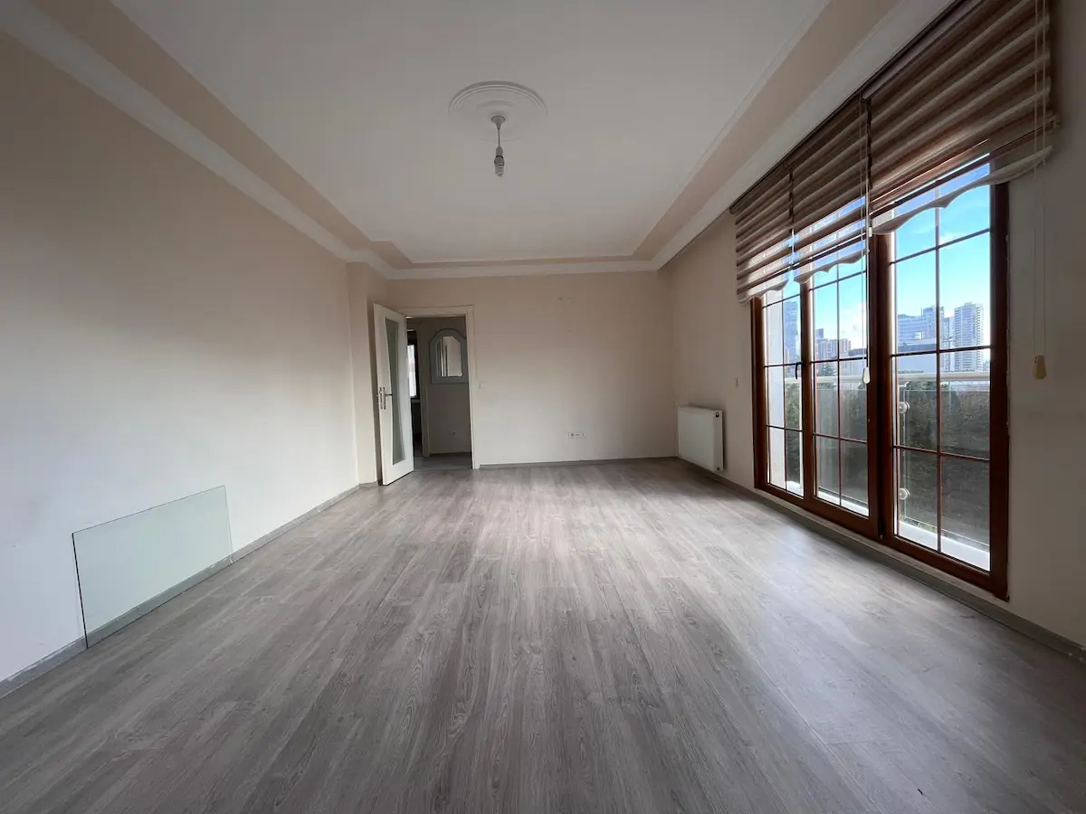 SOĞANLIK YENİMAHALLE’DE KİRALIK, METROYA YAKIN GENİŞ 2+1 GÜNEY CEPHE