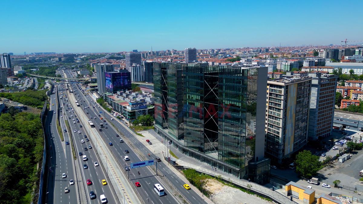 THE ISTANBUL MERTER PROJESİNDE 450M2 KİRALIK PRESTİJLİ OFİS
