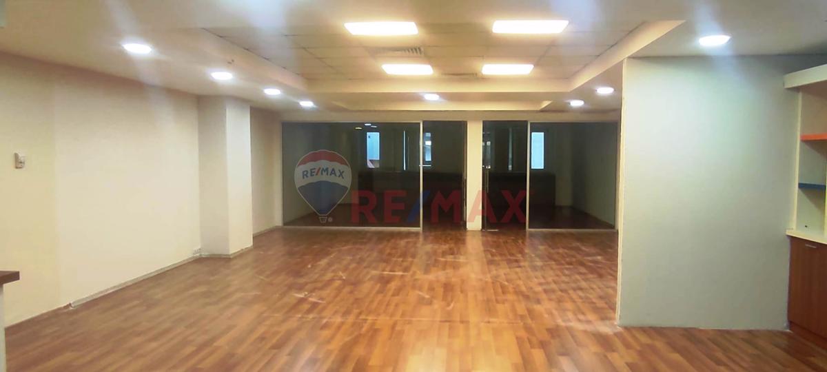 MASLAK'TA KIRALIK 180M2 METRO VE TOPLU TAŞIMA YAKINI OFIS KATI