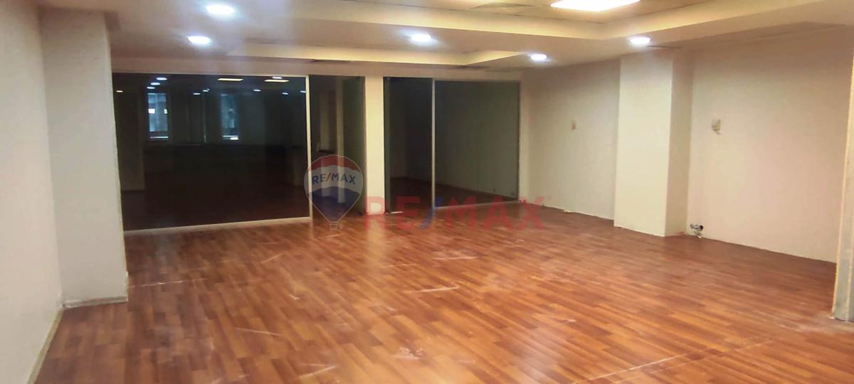 MASLAK'TA KIRALIK 180M2 METRO VE TOPLU TAŞIMA YAKINI OFIS KATI