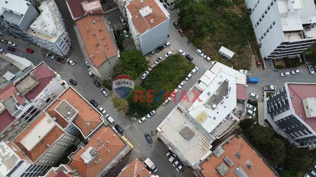 BORNOVA ERZENE MAHALLESI’NDE SATILIK İMARLI ARSA