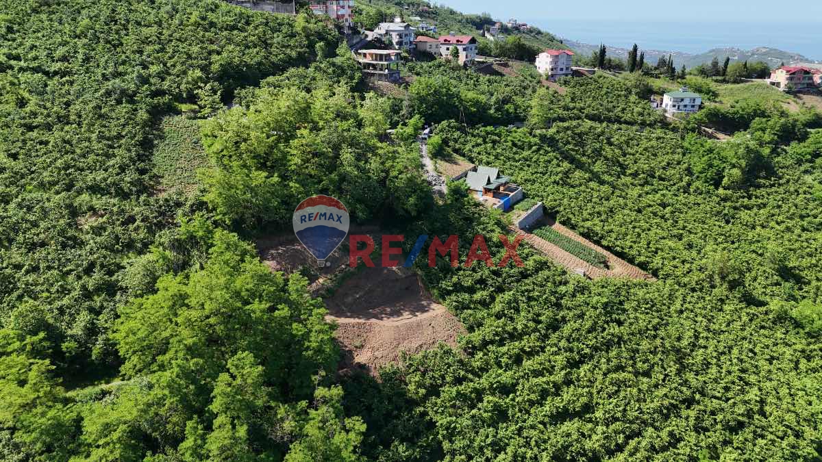 DOĞANÇAY 'DA YOLU AÇILMIŞ EV YERI AÇILMIŞ 1272 M2 ARAZI