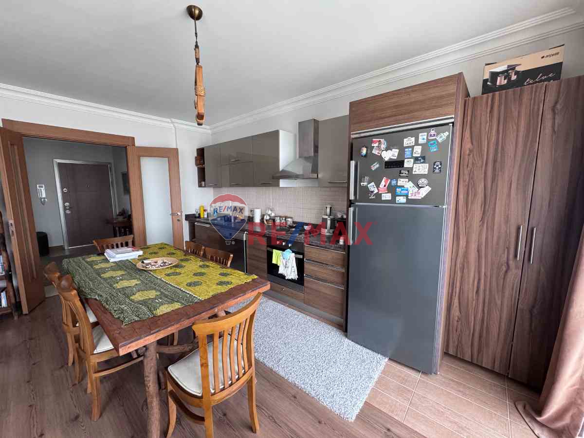 ADNAN KAHVECIDE MERKEZI KONUMDA KIRALIK 1+1 DAIRE