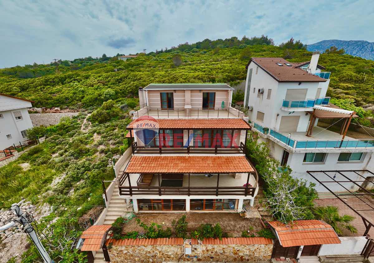 İNCİRLİKOYDA EŞSİZ DENİZ MANZARALI TAM MÜSTAKİL EV