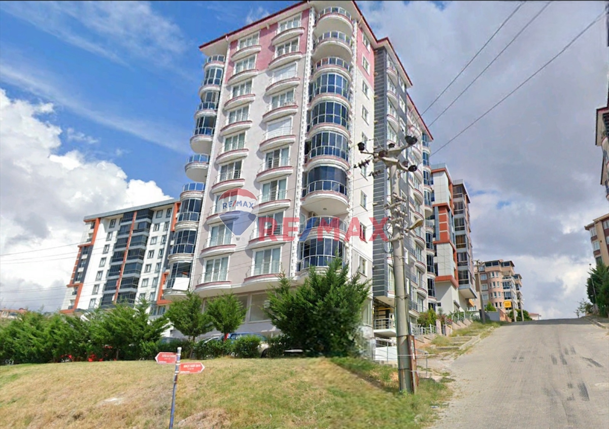 EDIRNE SUNNI GÖLET BÖLGESINDE EBEVEYN BANYOLU 3+1 SATILIK DAIRE