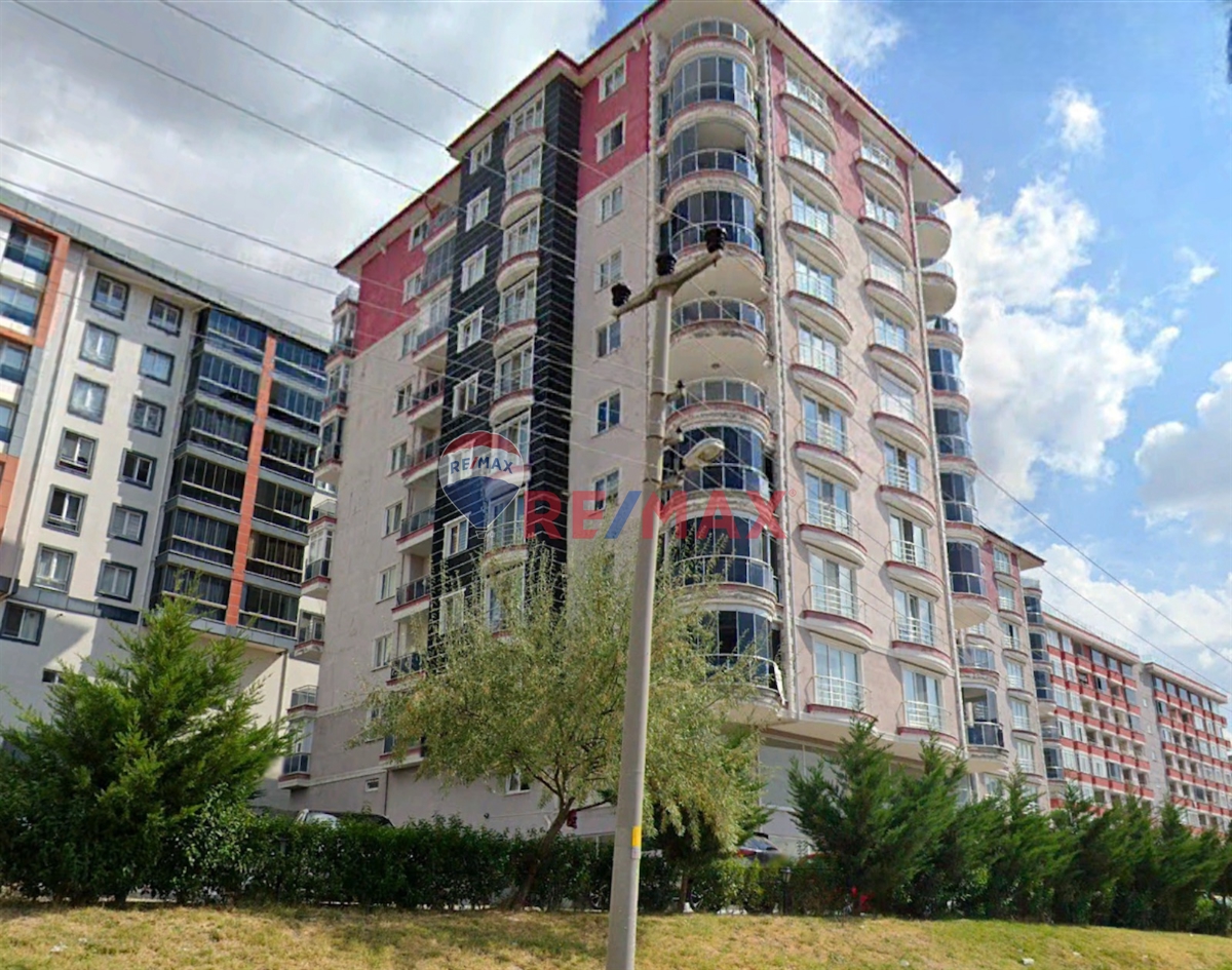 EDIRNE SUNNI GÖLET BÖLGESINDE EBEVEYN BANYOLU 3+1 SATILIK DAIRE