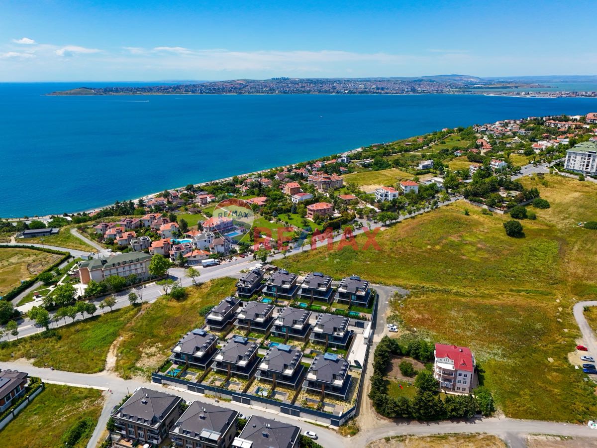 BEYLİKDÜZÜ’NDE EŞİ BENZERİ YOK! FULL MANZARALI 9+2 VİLLA