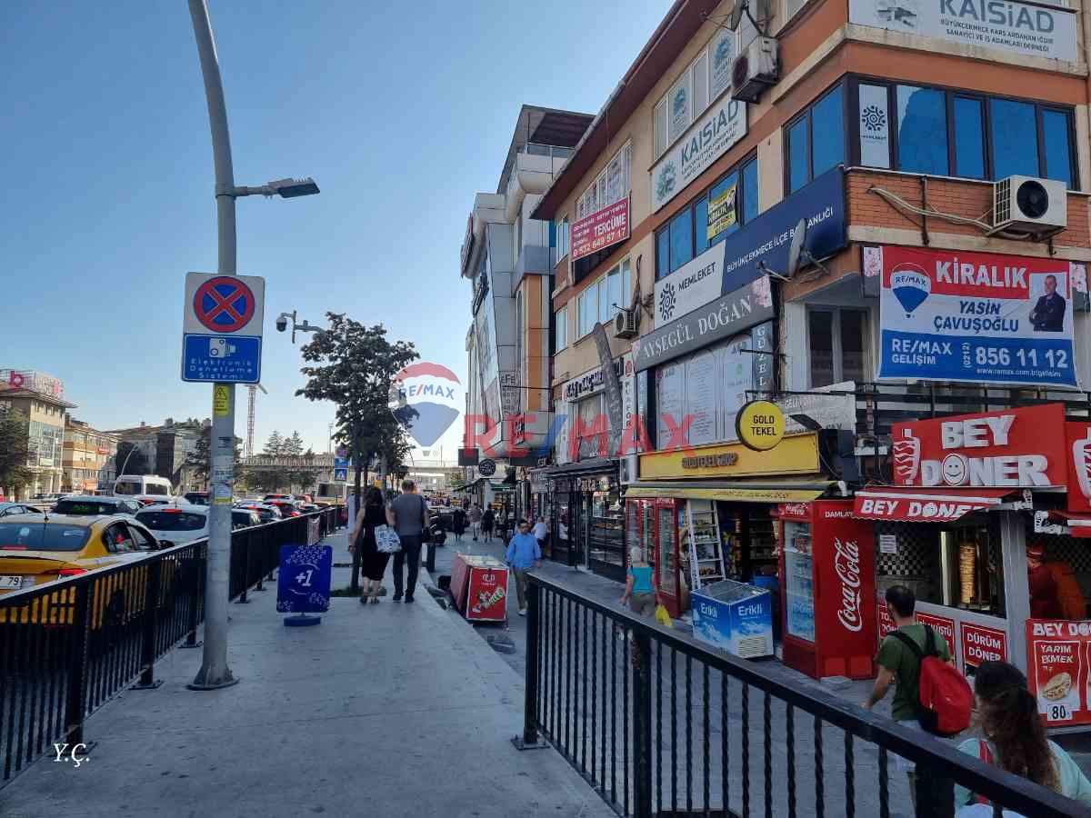 BÜYÜKÇEKMECE E-5 CEPHELİ BRÜT 140M² 1. KAT GENİŞ 2+1 KİRALIK İŞ YERİ