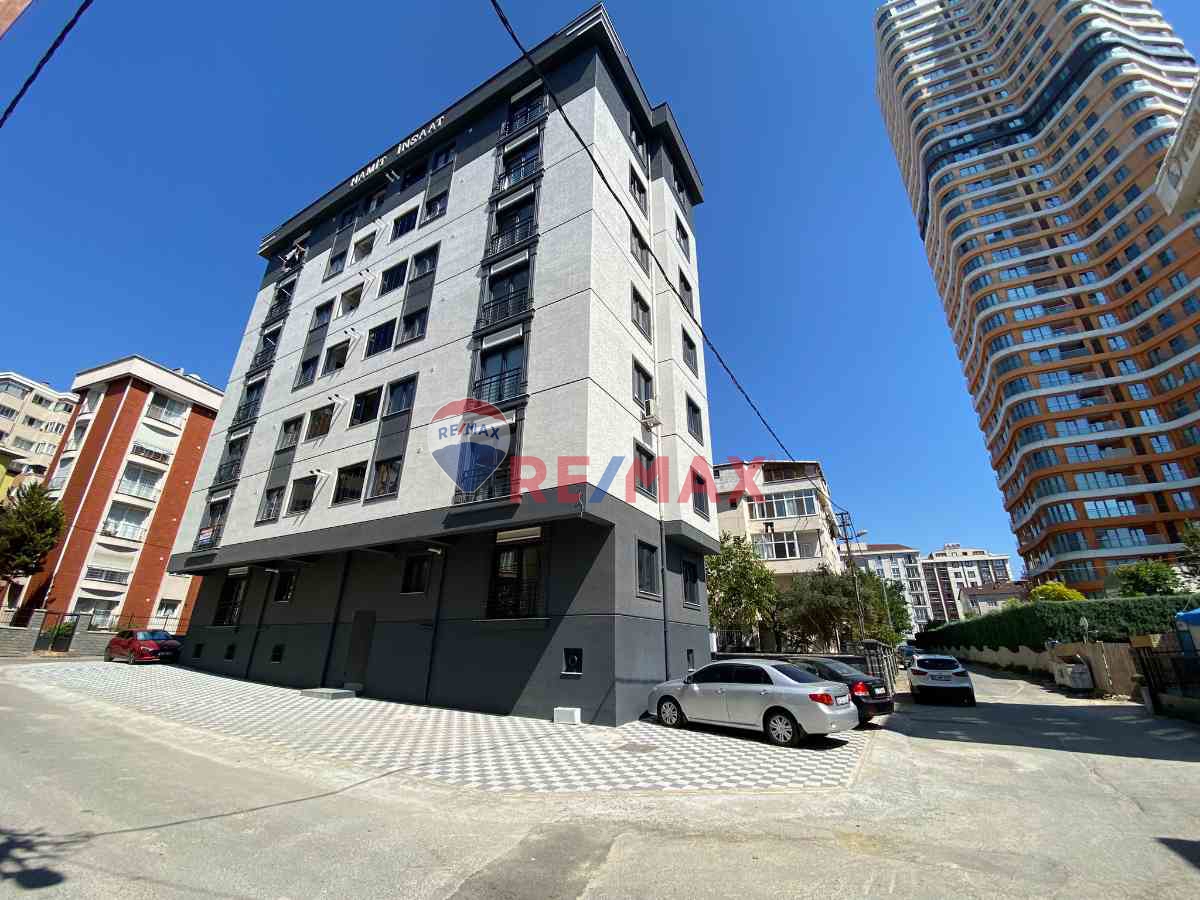 KARTAL | YUNUS MAH. | MERKEZİ KONUMDA | GENİŞ METREKARELİ SATILIK 2+1 YENİ DAİRE |