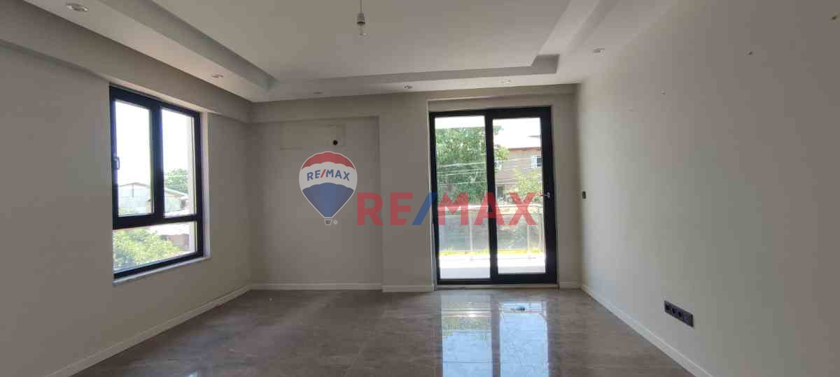 REMAX MODEL'DEN GÖVEÇLIK'DE 138M2 3+1 KİRALIK DAIRE