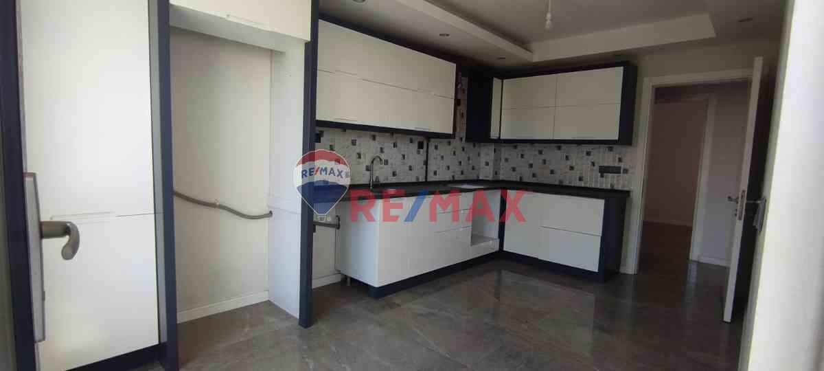 REMAX MODEL'DEN GÖVEÇLIK'DE 138M2 3+1 KİRALIK DAIRE